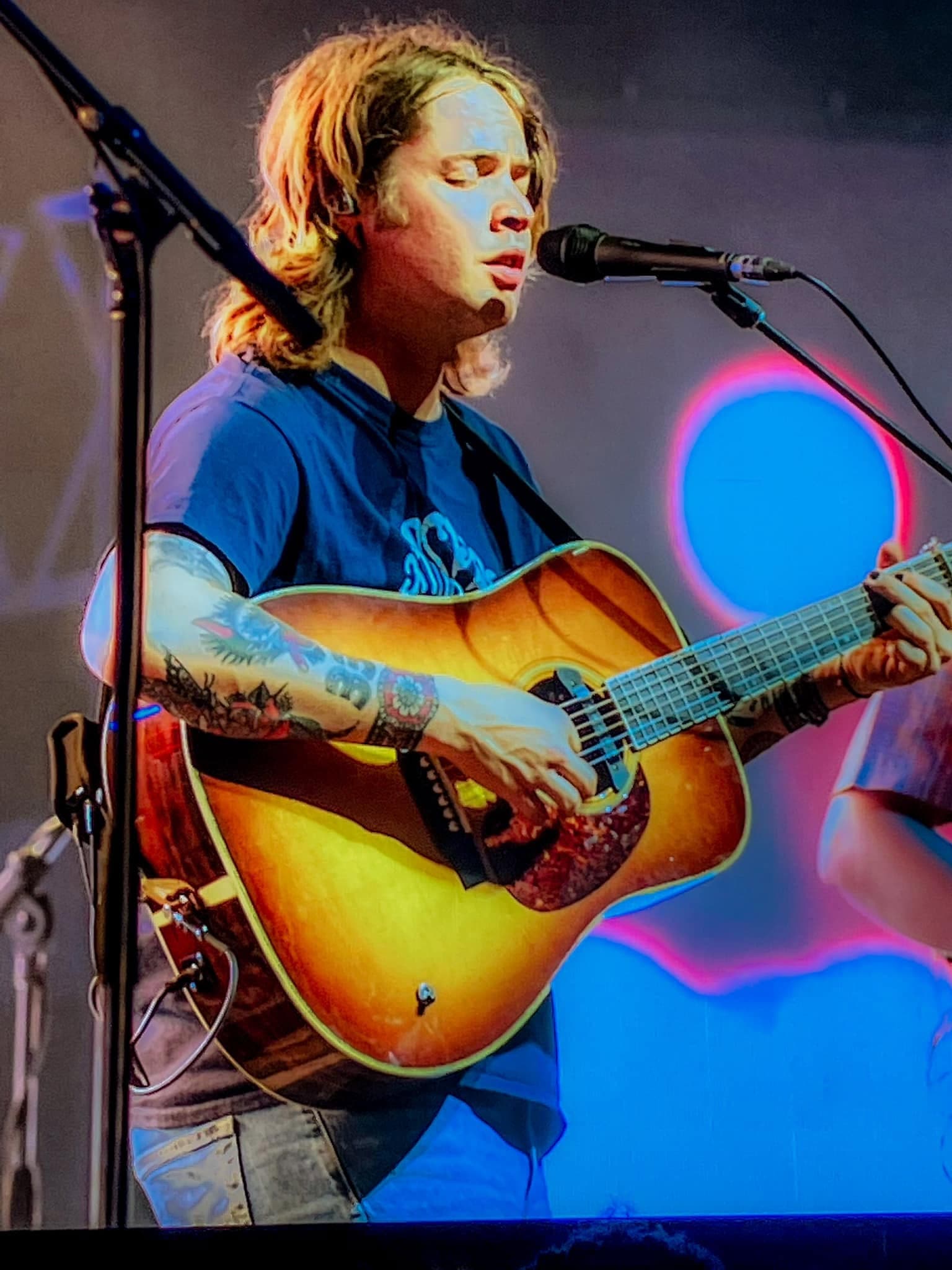 Billy Strings performing at Bonnaroo