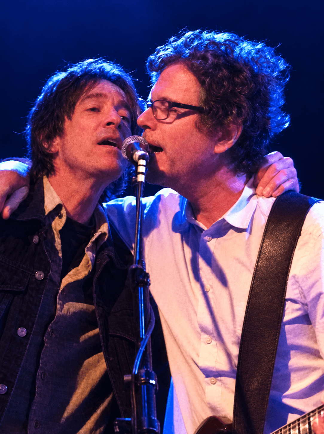 Gary Louris performing with Golden Smog